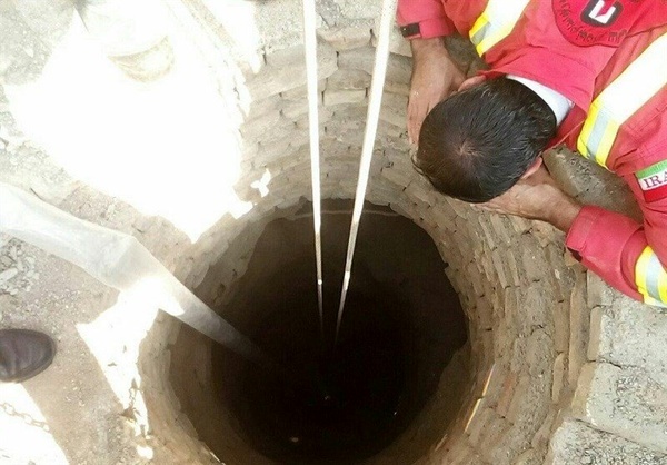 تصویر مفقود شدن یک کارگر در حادثه قنات روستای دهنو