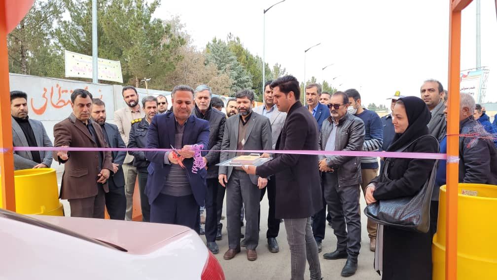 تصویر روز بازار خودروی سیرجان افتتاح شد