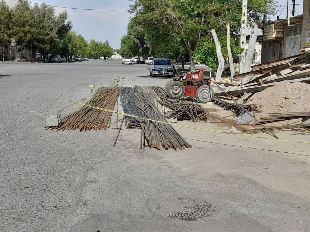 تصویر مالکان ساخت‌و‌سازها و گودبرداری‌های ناایمن برای رفع نقص اقدام نمایند