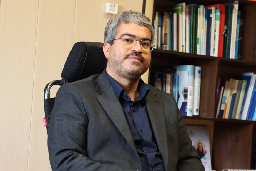 تصویر رییس دانشکده علوم پزشکی سیرجان از شناسایی و دستگیری عطاری مداخله‌کننده در امر درمان