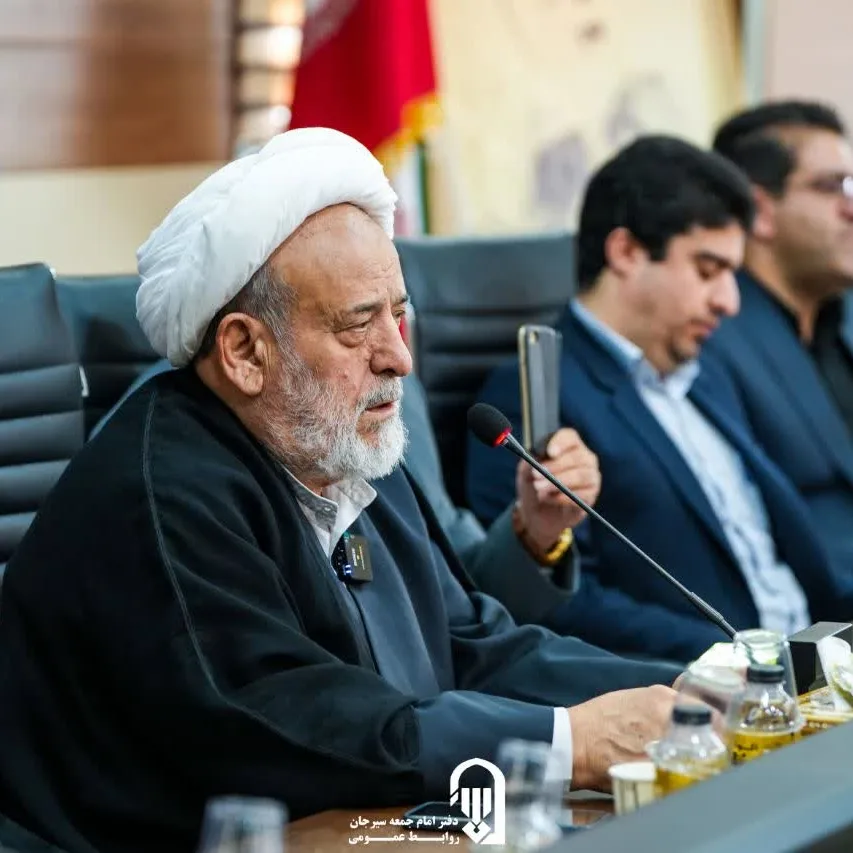 تصویر اگر نمیتوانید یوسف‌وار خدمت کنید، صندلی قدرت را رها کنید