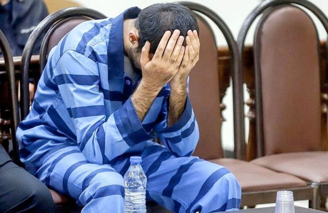 تصویر دستگیری مامور قلابی و همدستش توسط پلیس سیرجان