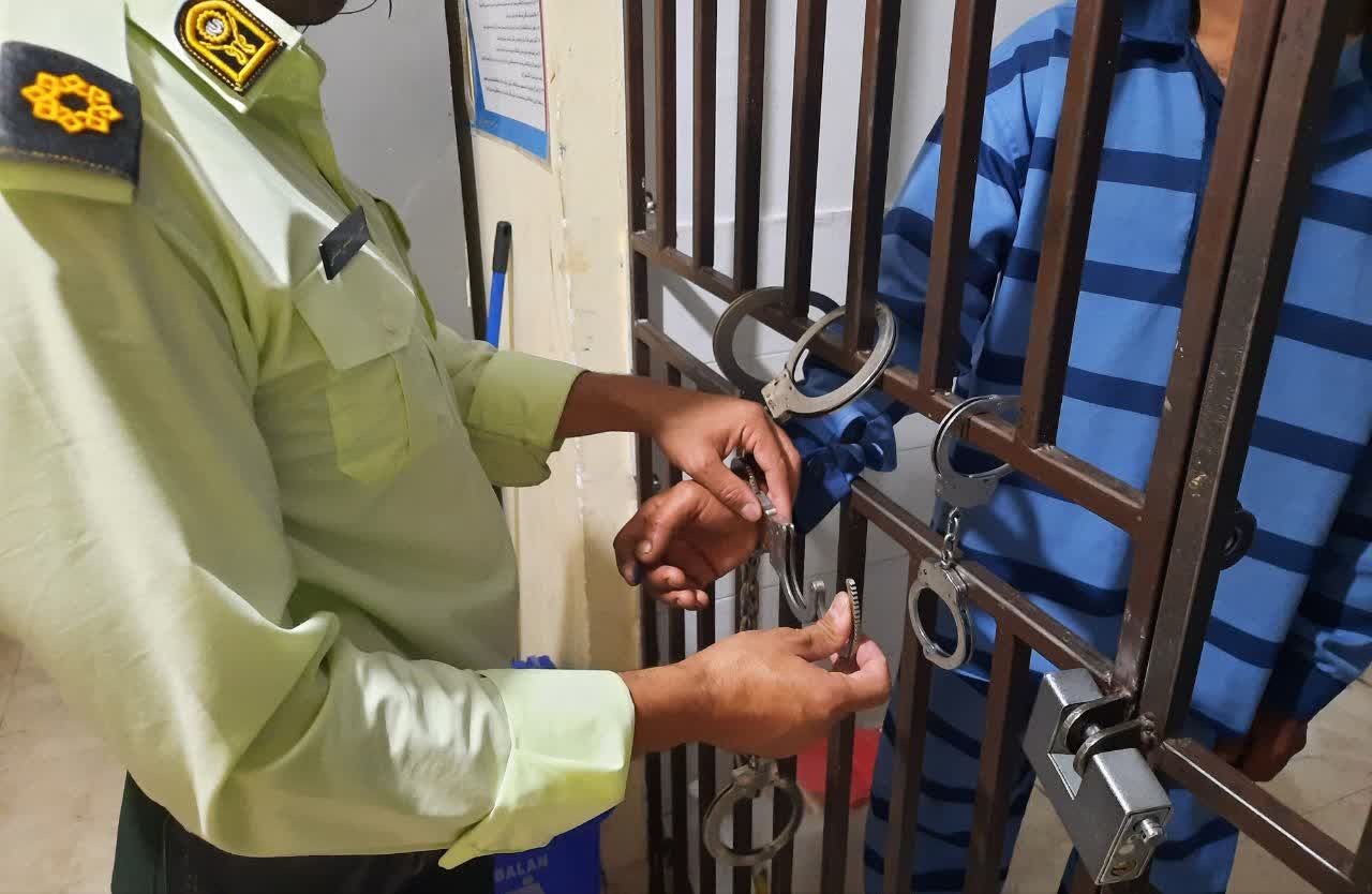 تصویر 🚨قتل پدر در پی درگیری لفظی خواهر و برادر
