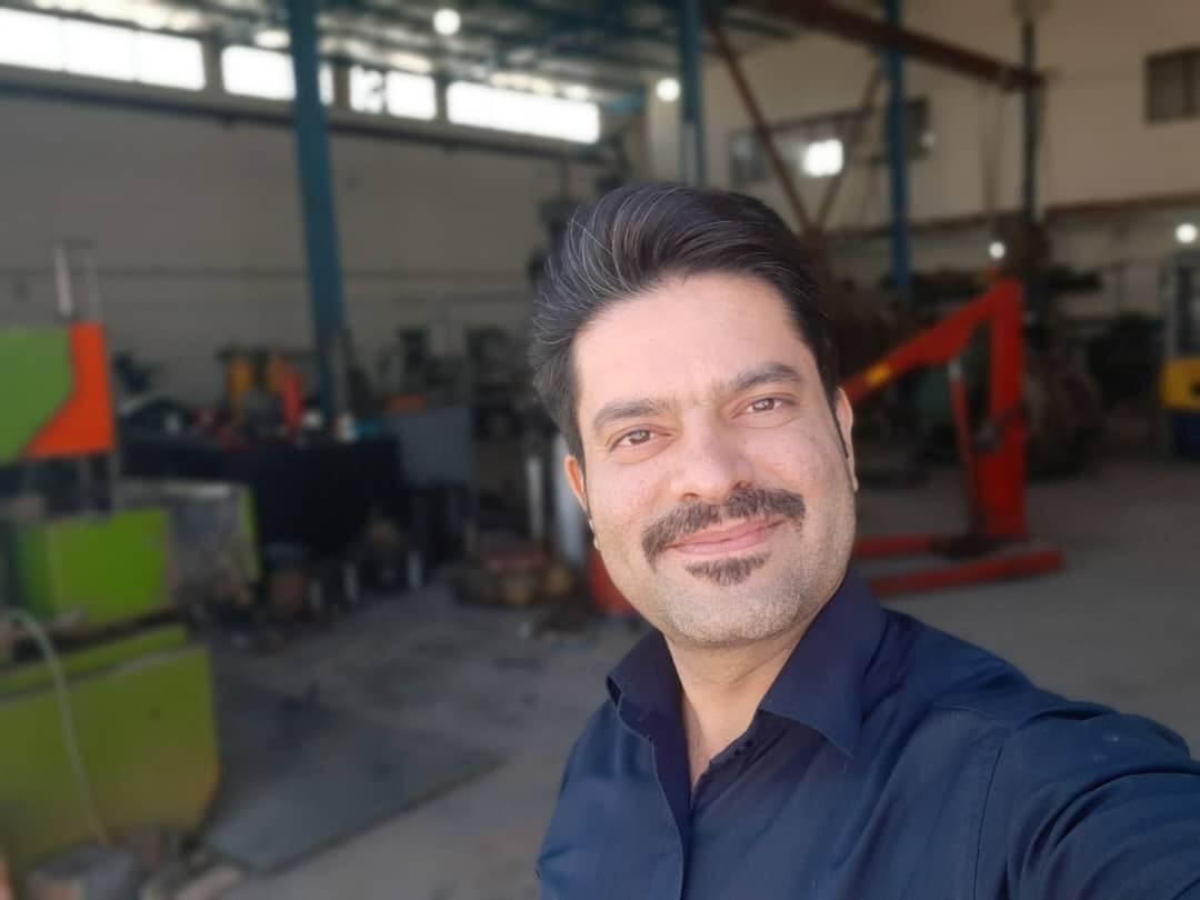 تصویر داستان  فرامرز هایی که تنها مانده اند                فرامرز سعیدی
