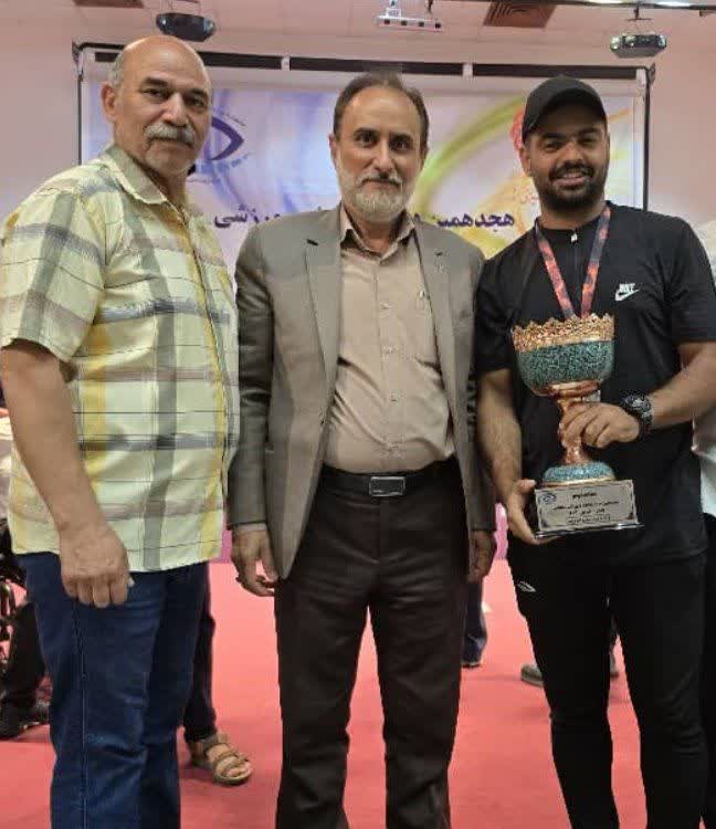 تصویر جوان کم بینای سیرجانی صاحب مدال نقره شد